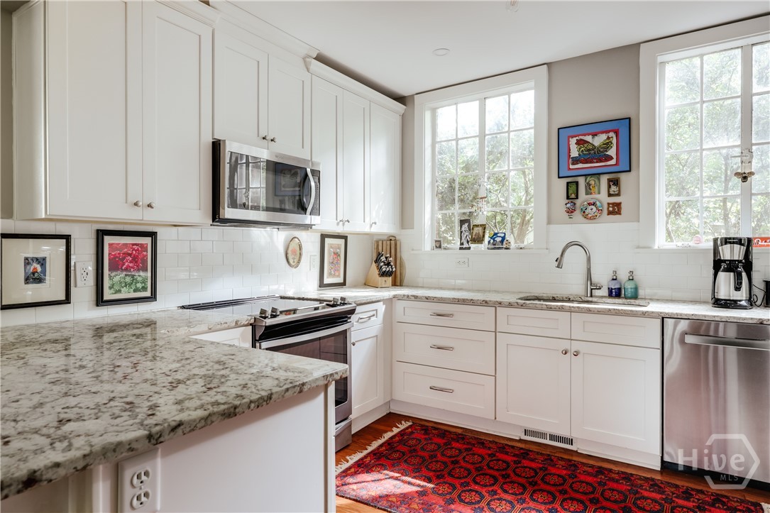 552 Cobb Street Athens, GA 30606 - Photo 6 of 59