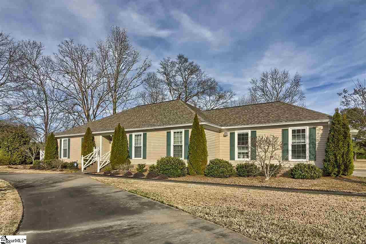 103 Pine Ridge Drive Easley, SC 29642 - Photo 2 of 36 Gallery Image 2