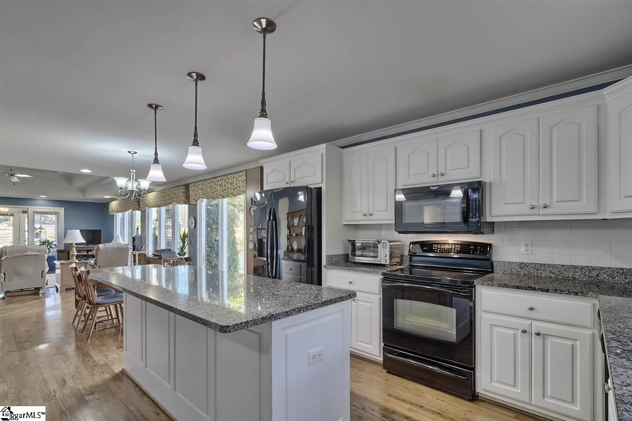 103 Pine Ridge Drive Easley, SC 29642 - Photo 11 of 36 Gallery Image 11