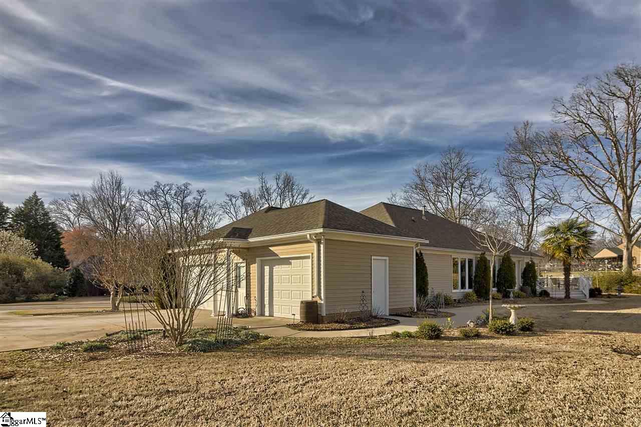 103 Pine Ridge Drive Easley, SC 29642 - Photo 33 of 36 Gallery Image 33