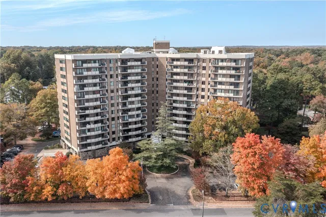 $325,000 | 2956 Hathaway Road, Unit 609, Richmond, VA 23225