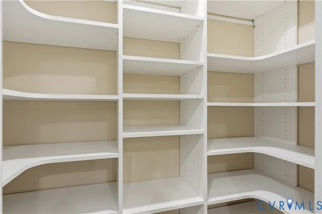 $325,000 | 2956 Hathaway Road, Unit 609, Richmond, VA 23225