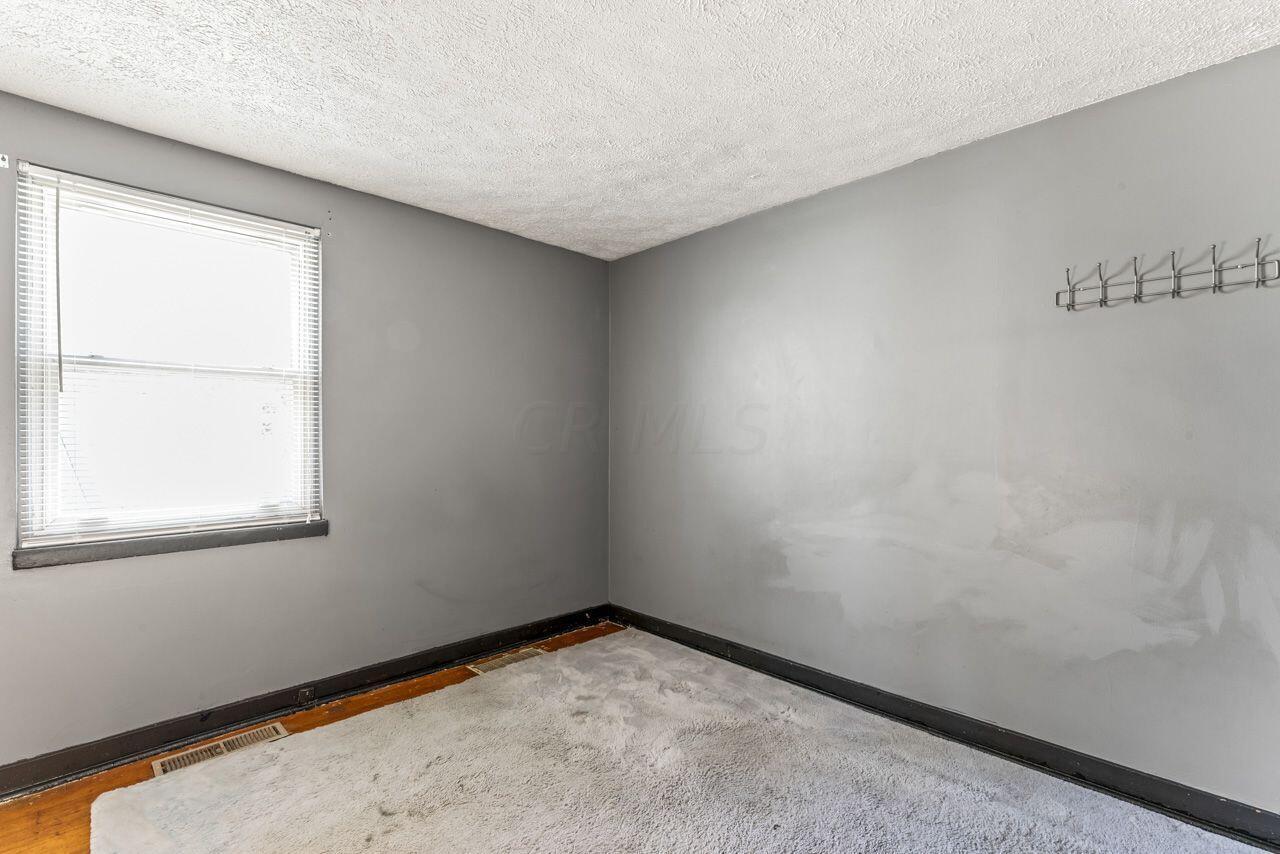 101 Summit Street Newark, OH 43055 - Photo 13 of 29 Bedroom #2