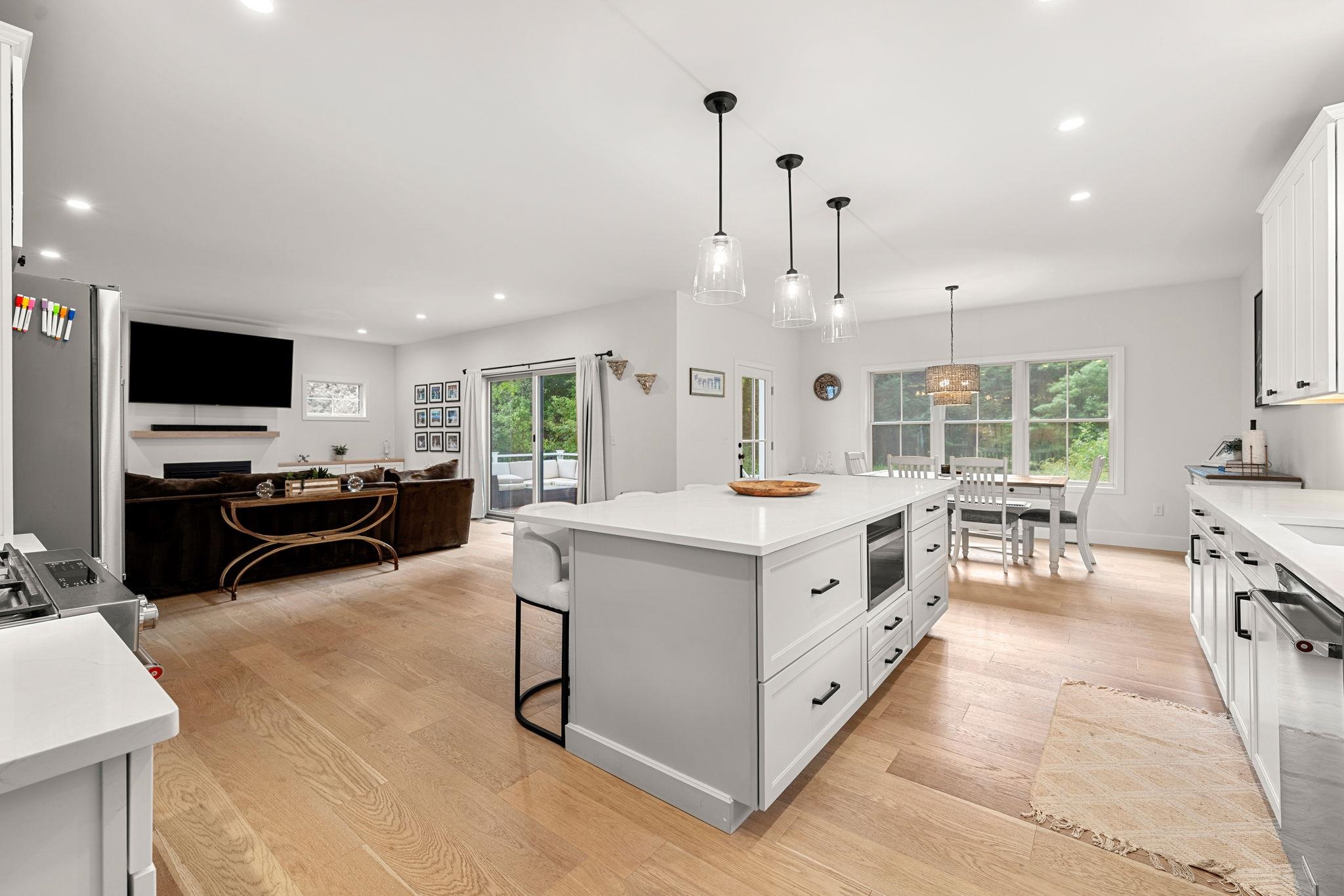 38 Kendall Pond Road Windham, NH 03087 - Photo 11 of 52