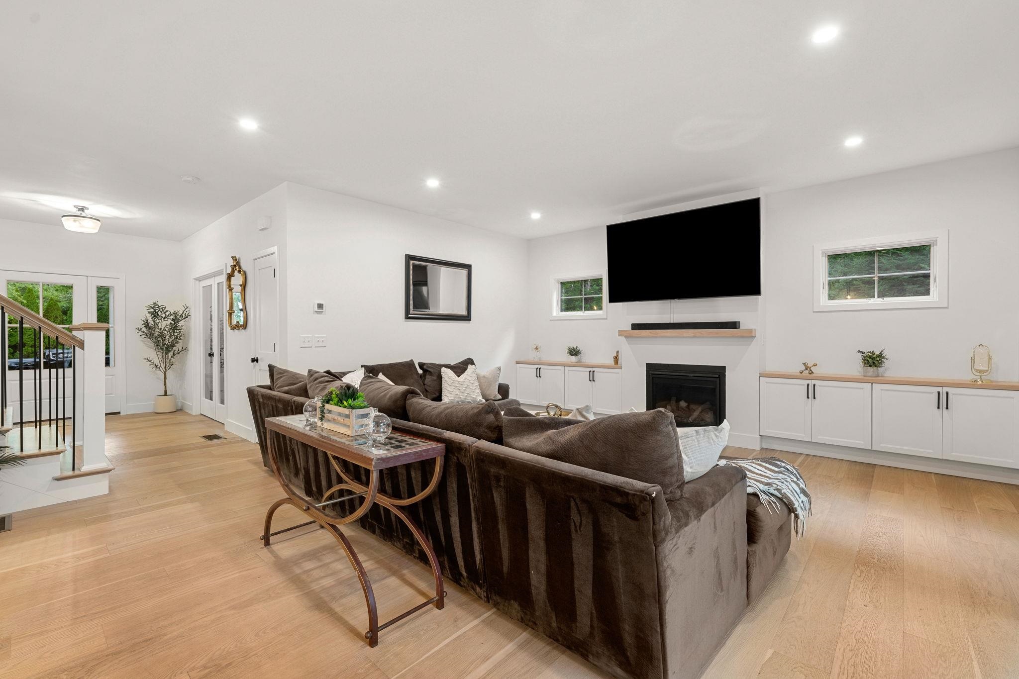 38 Kendall Pond Road Windham, NH 03087 - Photo 17 of 52