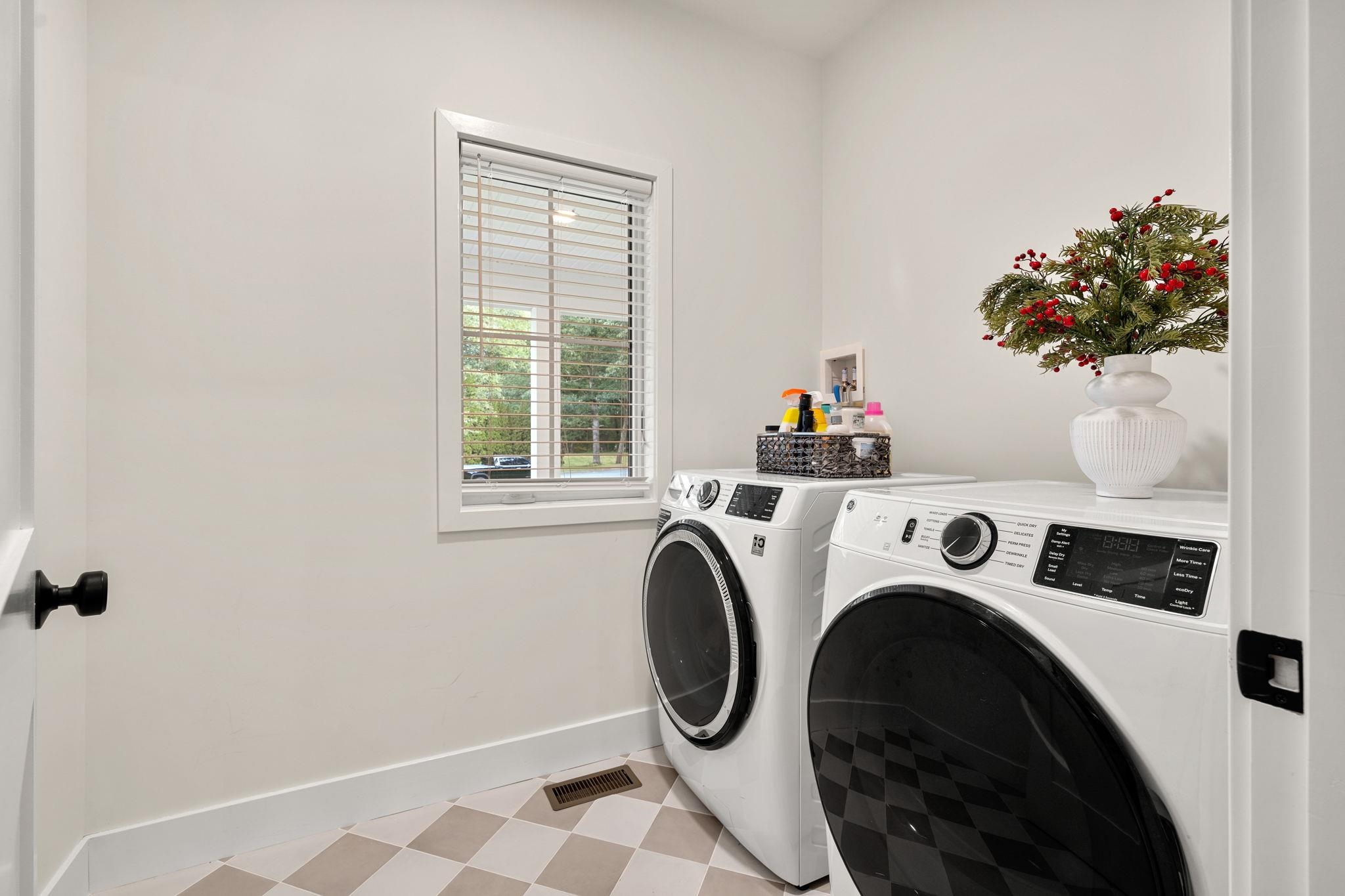 38 Kendall Pond Road Windham, NH 03087 - Photo 26 of 52