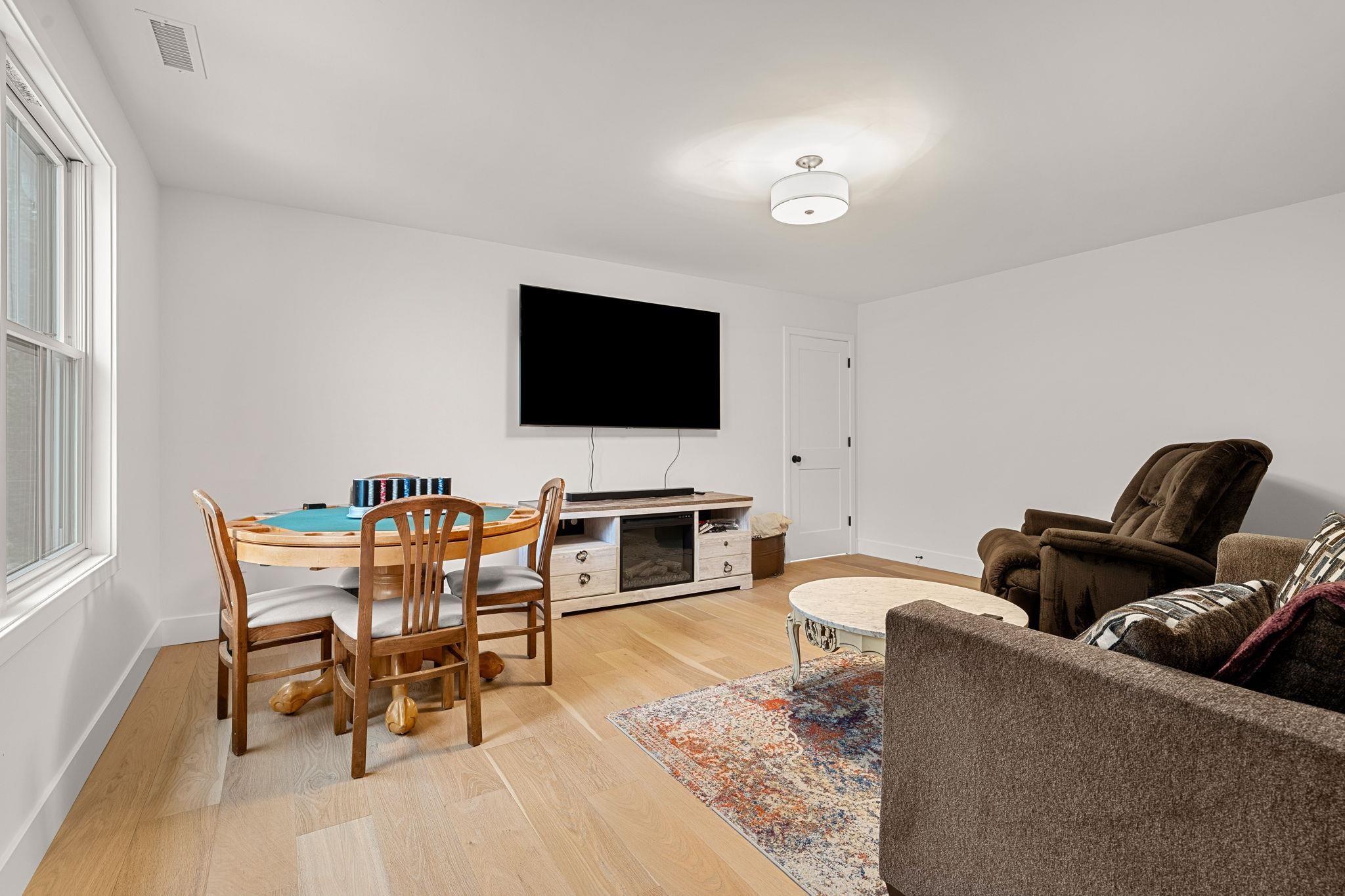 38 Kendall Pond Road Windham, NH 03087 - Photo 31 of 52