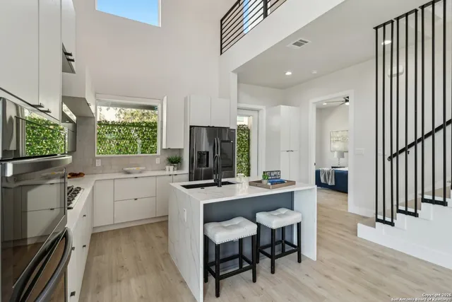 $530,000 | 2535 Mnr Hts Drive, San Antonio, TX 78231