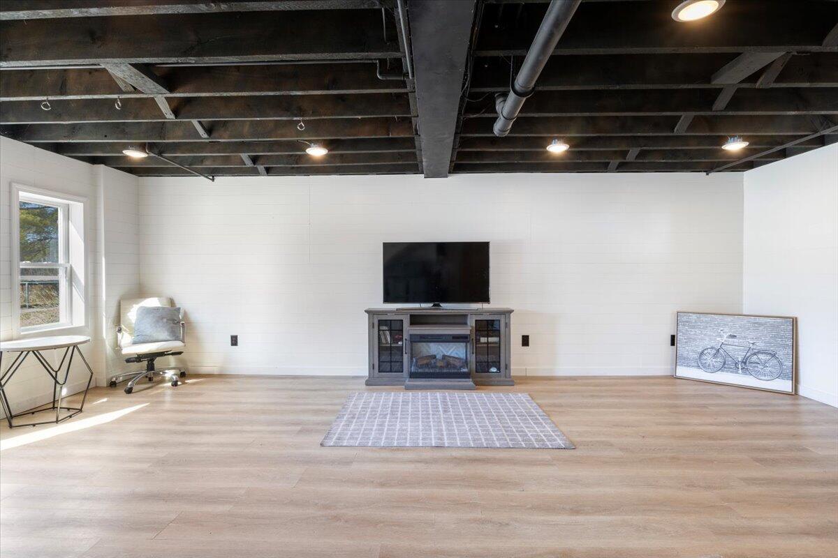 125 River Road Biddeford, ME 04005 - Photo 15 of 32 Family Room