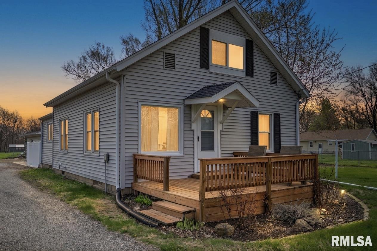 913 Springfield Road East Peoria, IL 61611 - Photo 1 of 60