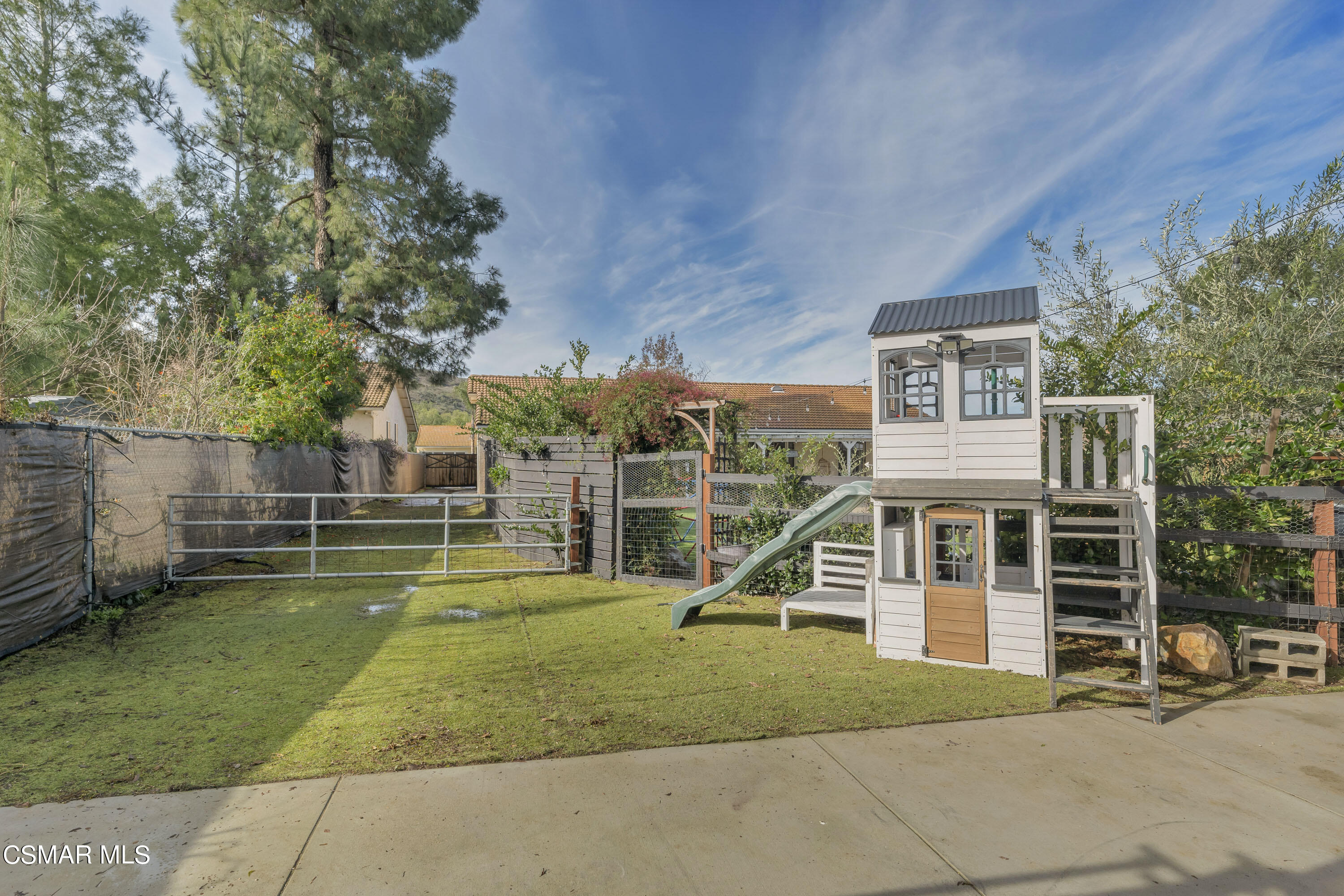 1065 Rambling Road Simi Valley, CA 93065 - Photo 20 of 54 a view of a house with a park