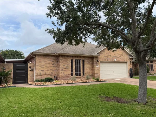 $2,500 | 7513 Bon Soir Drive, Corpus Christi, TX 78414