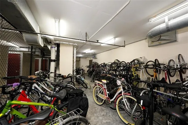 $750,000 | 750 North Tamiami Trail, Unit PH2, Sarasota, FL 34236