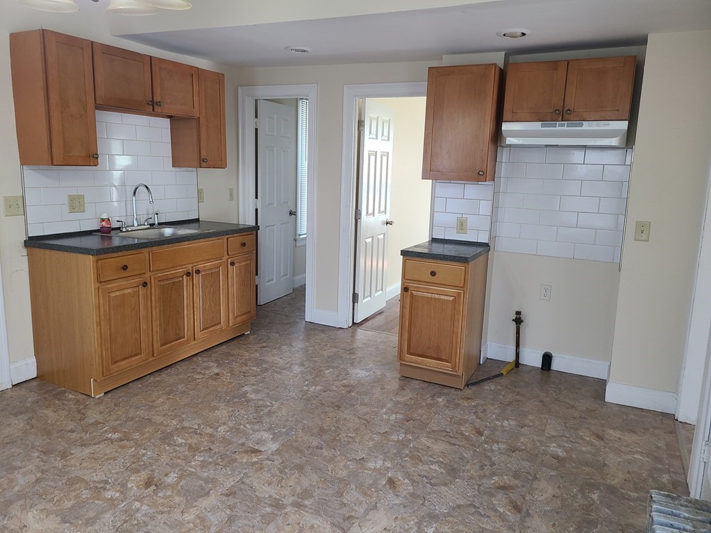 311 Hancock Street Springfield, MA 01105 - Photo 9 of 12 Gallery Image 9