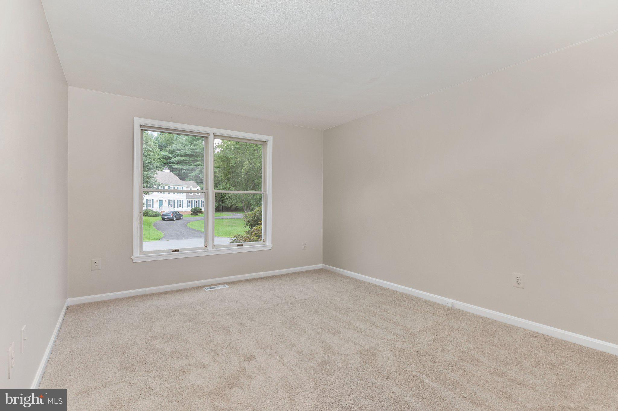 17586 Evers Court Hamilton, VA 20158 - Photo 28 of 53 Bedroom #3