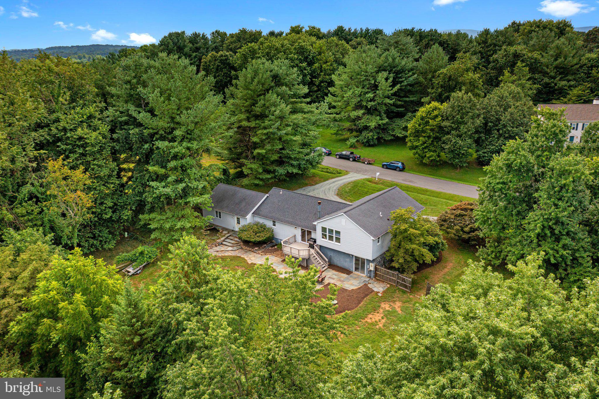 17586 Evers Court Hamilton, VA 20158 - Photo 3 of 53 1.94 Acres