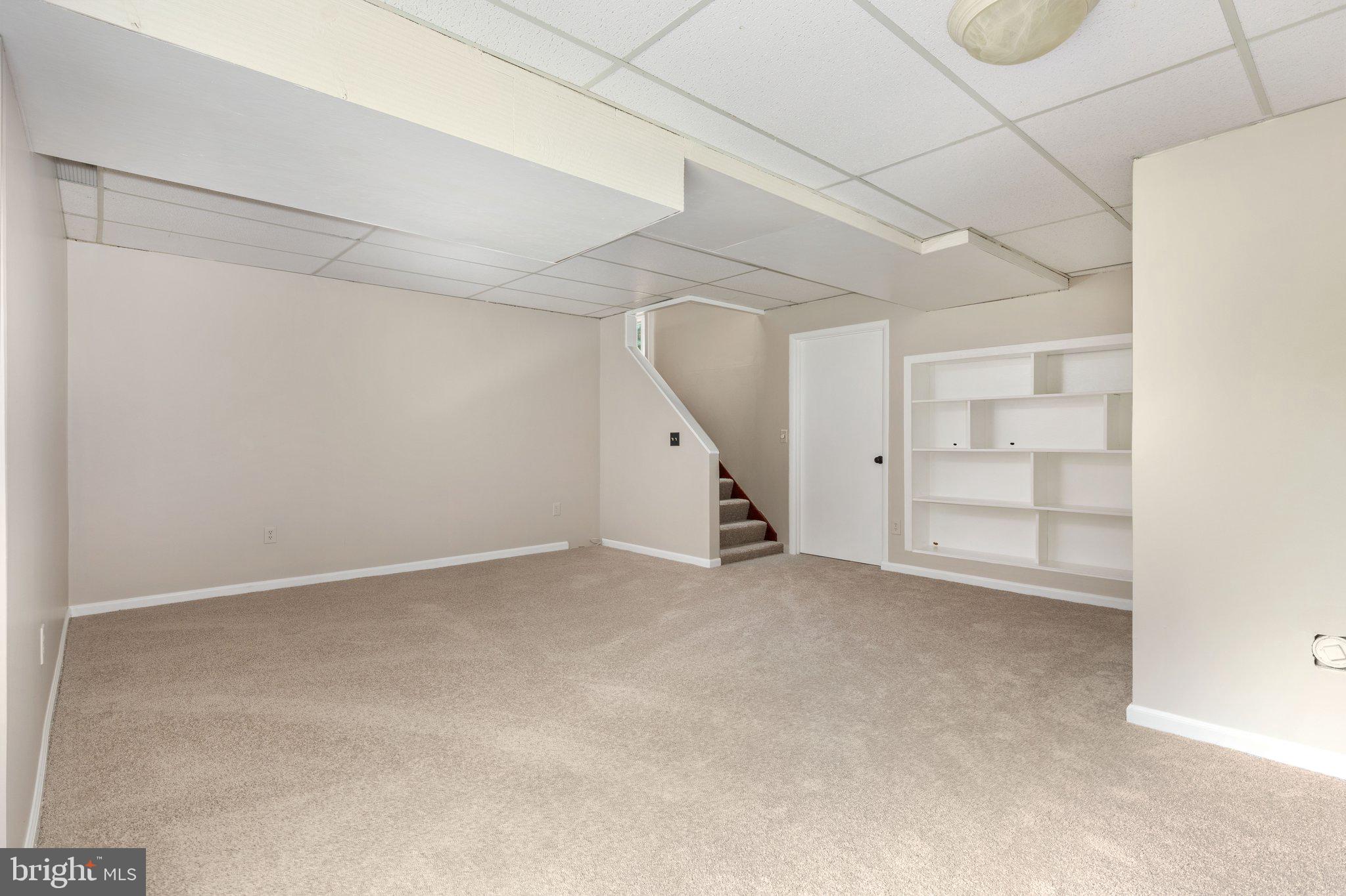 17586 Evers Court Hamilton, VA 20158 - Photo 31 of 53 Built In Book Cases