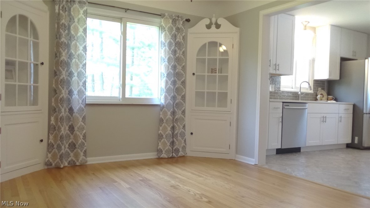 7276 Maplewood Road Parma, OH 44130 - Photo 4 of 17