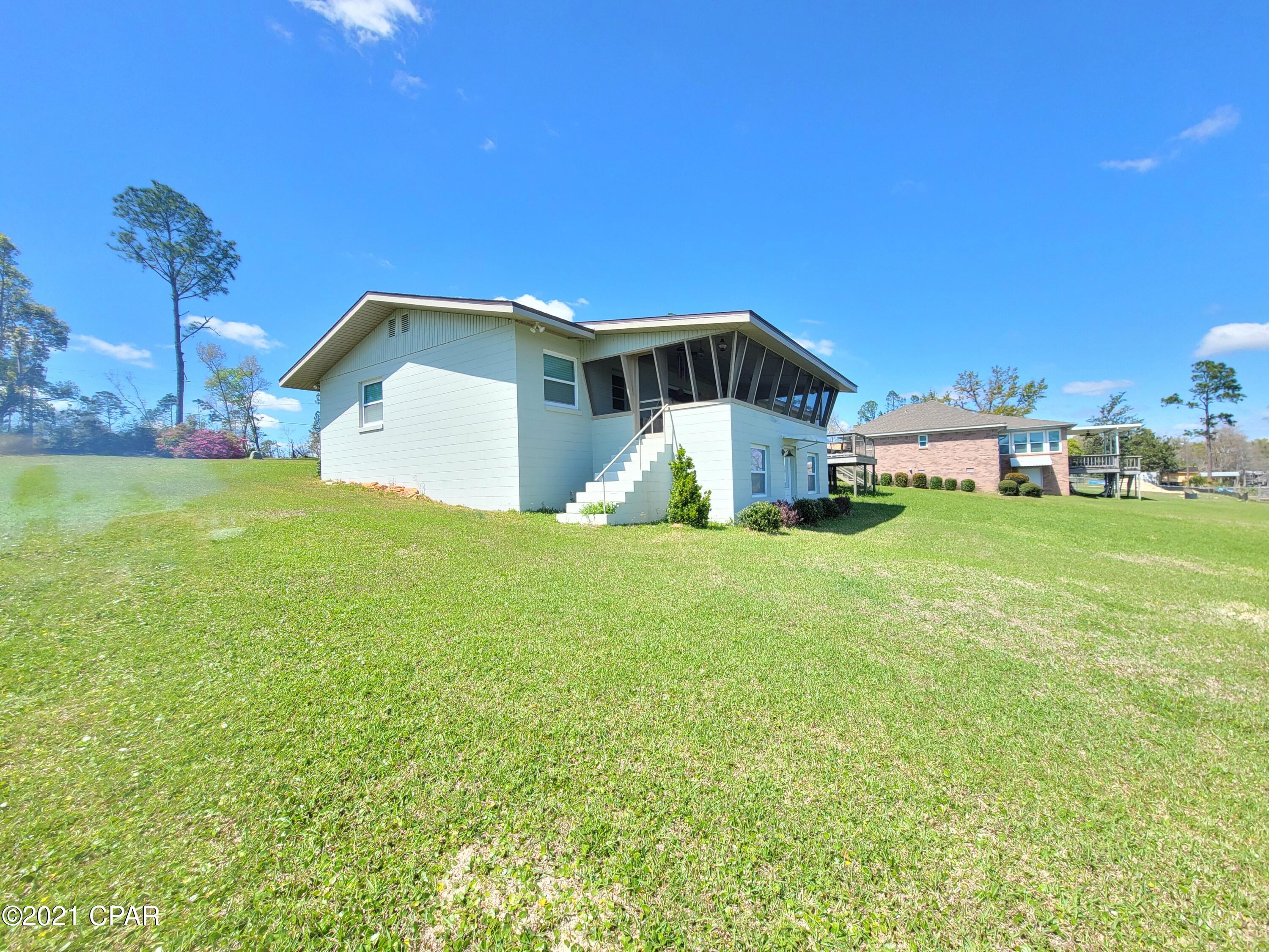 364 Lakepoint Road Alford, FL 32420 - Photo 10 of 66 Gallery Image 10