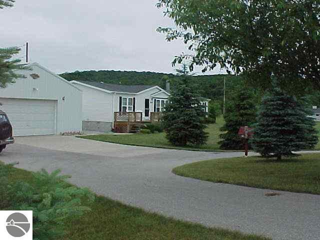 8630 South Coleman Road Maple City, MI 49664 - Photo 2 of 9 1637166-1.JPG