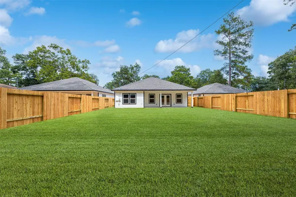 $1,895 | 2029 County Road 3550, Cleveland, TX 77327