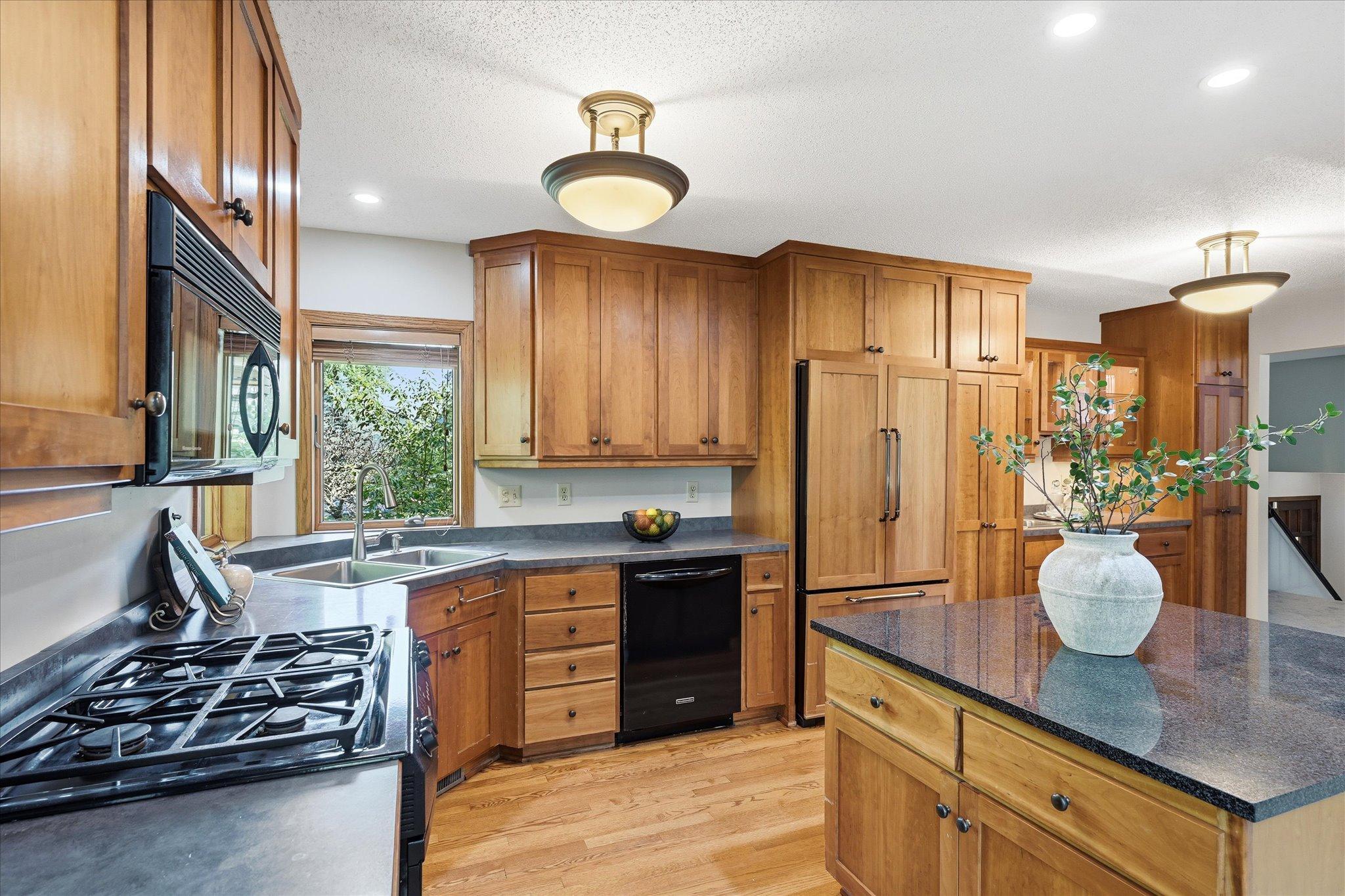 2516 Ridge Lane Mounds View, MN 55112 - Photo 28 of 73