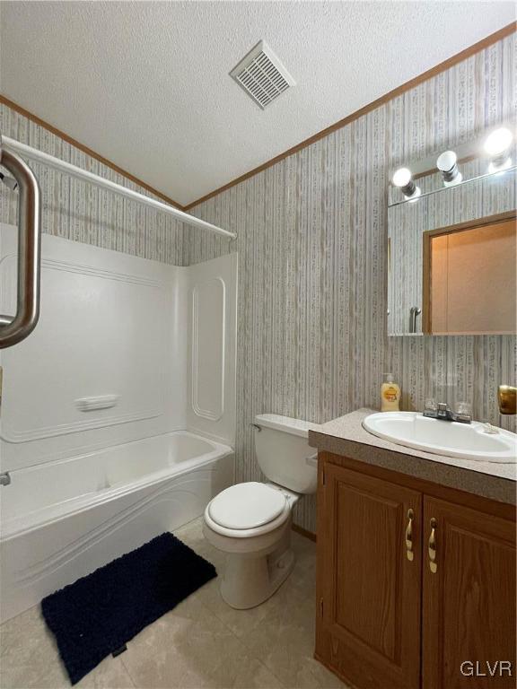 8144 County Bridge Road Slatington, PA 18080 - Photo 16 of 25 Gallery Image 16