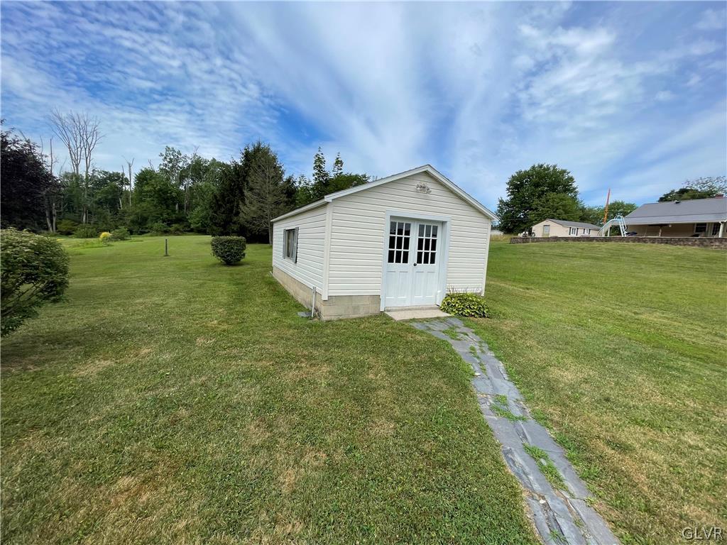 8144 County Bridge Road Slatington, PA 18080 - Photo 22 of 25 Gallery Image 22