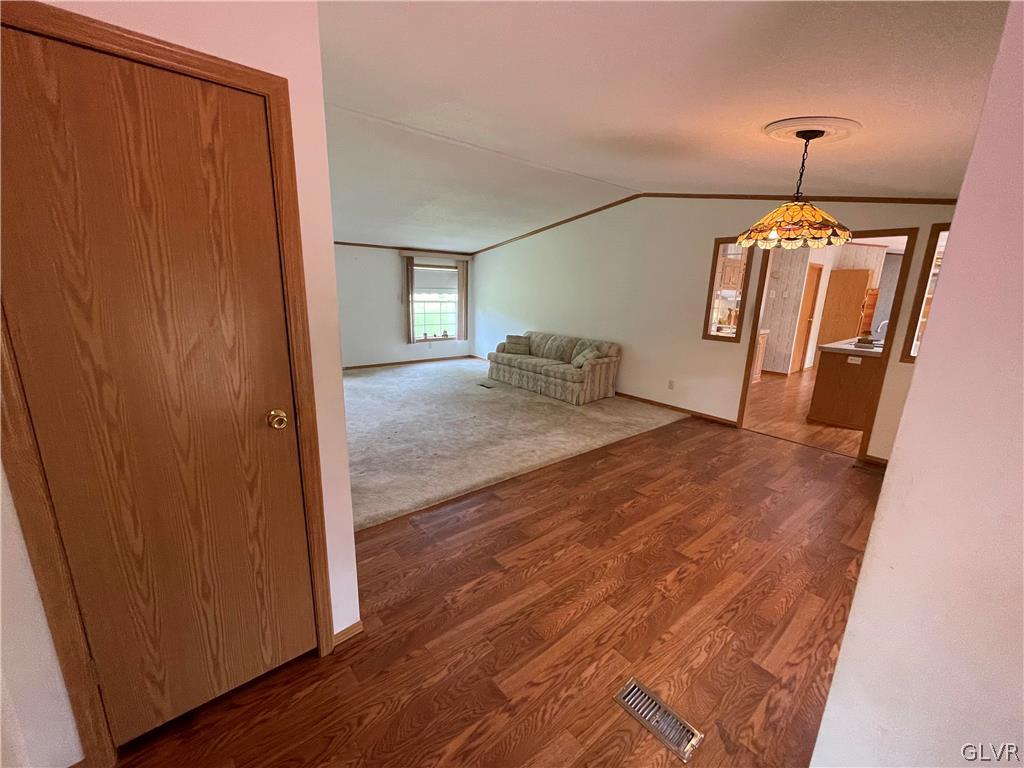 8144 County Bridge Road Slatington, PA 18080 - Photo 3 of 25 Gallery Image 3
