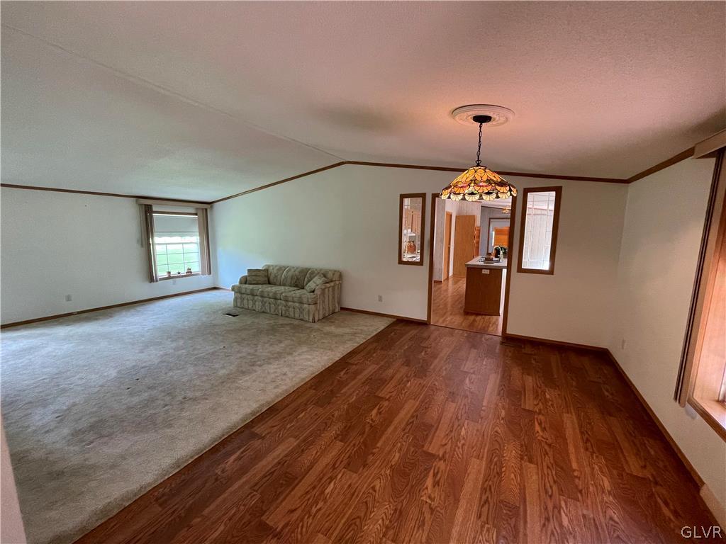 8144 County Bridge Road Slatington, PA 18080 - Photo 4 of 25 Gallery Image 4