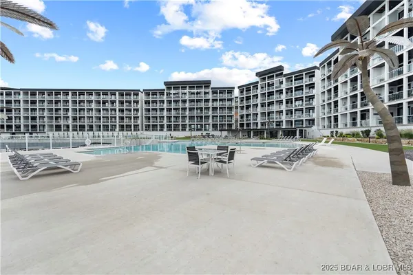 $650,000 | 1065 Topsider Lane, Unit 408, Osage Beach, MO 65065
