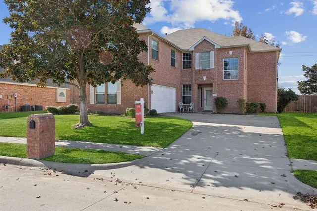 $560,000 | 5233 Alta Loma Drive, Fort Worth, TX 76244