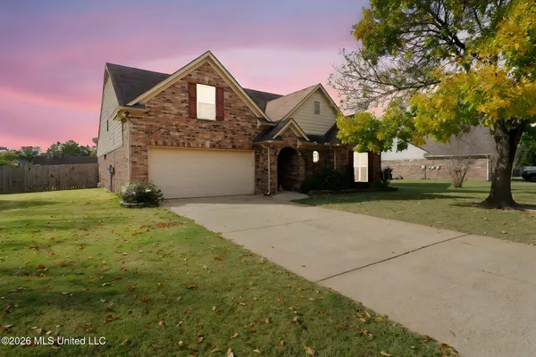 $379,000 | 13245 Braybourne Parkway, Olive Branch, MS 38654