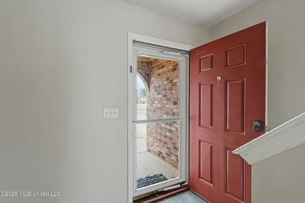 $379,000 | 13245 Braybourne Parkway, Olive Branch, MS 38654