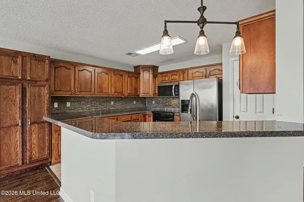 $379,000 | 13245 Braybourne Parkway, Olive Branch, MS 38654