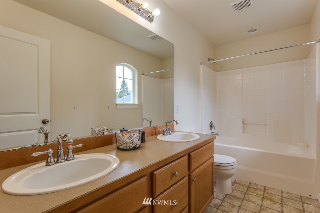 16404 38th Avenue Southeast Bothell, WA 98012 - Photo 13 of 20 Gallery Image 13