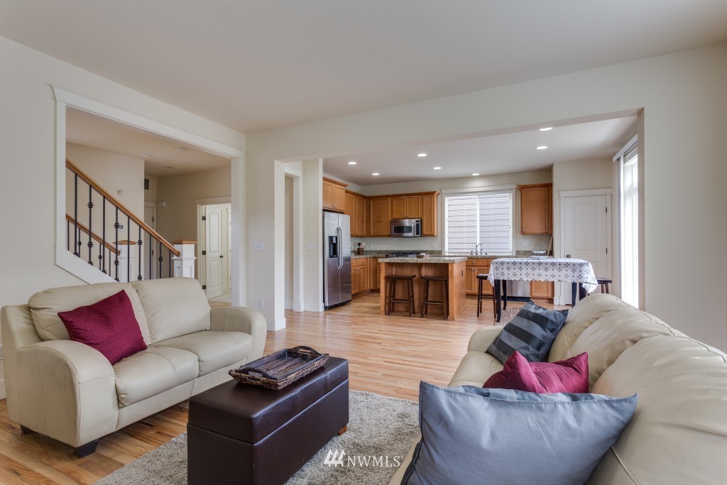 16404 38th Avenue Southeast Bothell, WA 98012 - Photo 3 of 20 Gallery Image 3