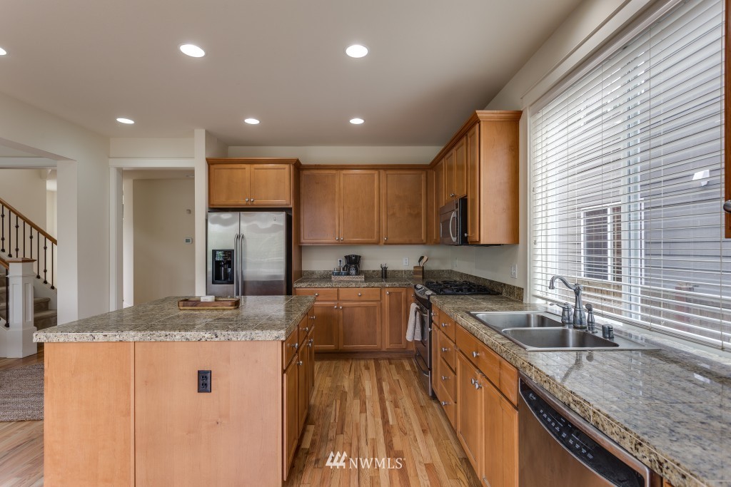 16404 38th Avenue Southeast Bothell, WA 98012 - Photo 5 of 20 Gallery Image 5