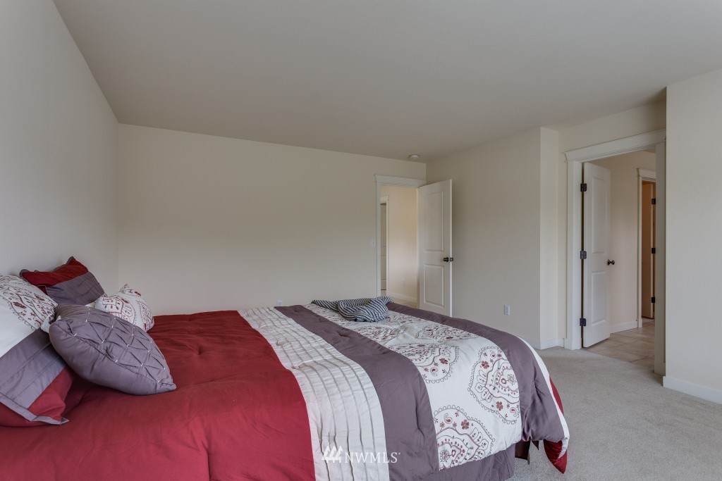 16404 38th Avenue Southeast Bothell, WA 98012 - Photo 9 of 20 Gallery Image 9