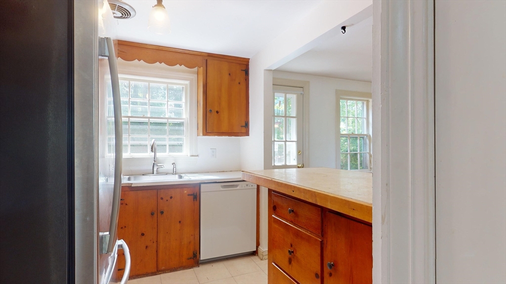 91 Prospect Street Wellesley, MA 02481 - Photo 16 of 34 Gallery Image 16