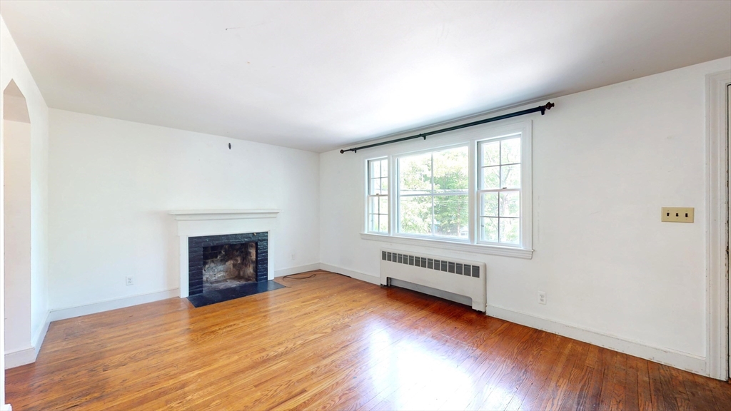 91 Prospect Street Wellesley, MA 02481 - Photo 7 of 34 Gallery Image 7