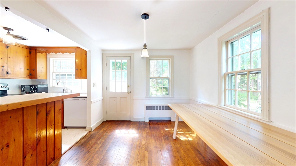 91 Prospect Street Wellesley, MA 02481 - Photo 10 of 34 Gallery Image 10