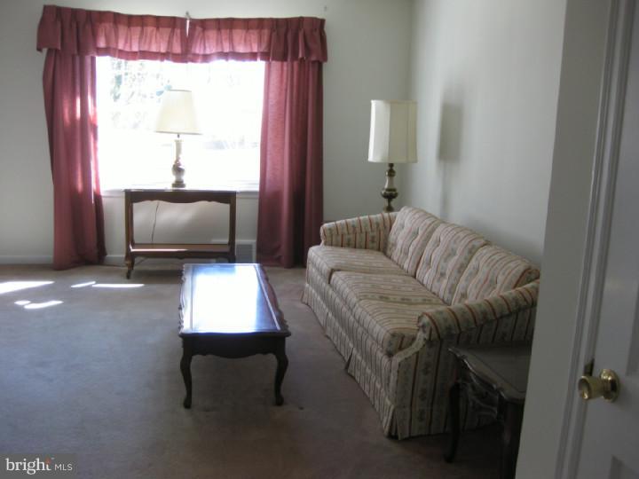 48 Woodlawn Road Warminster, PA 18974 - Photo 5 of 18 Living Room