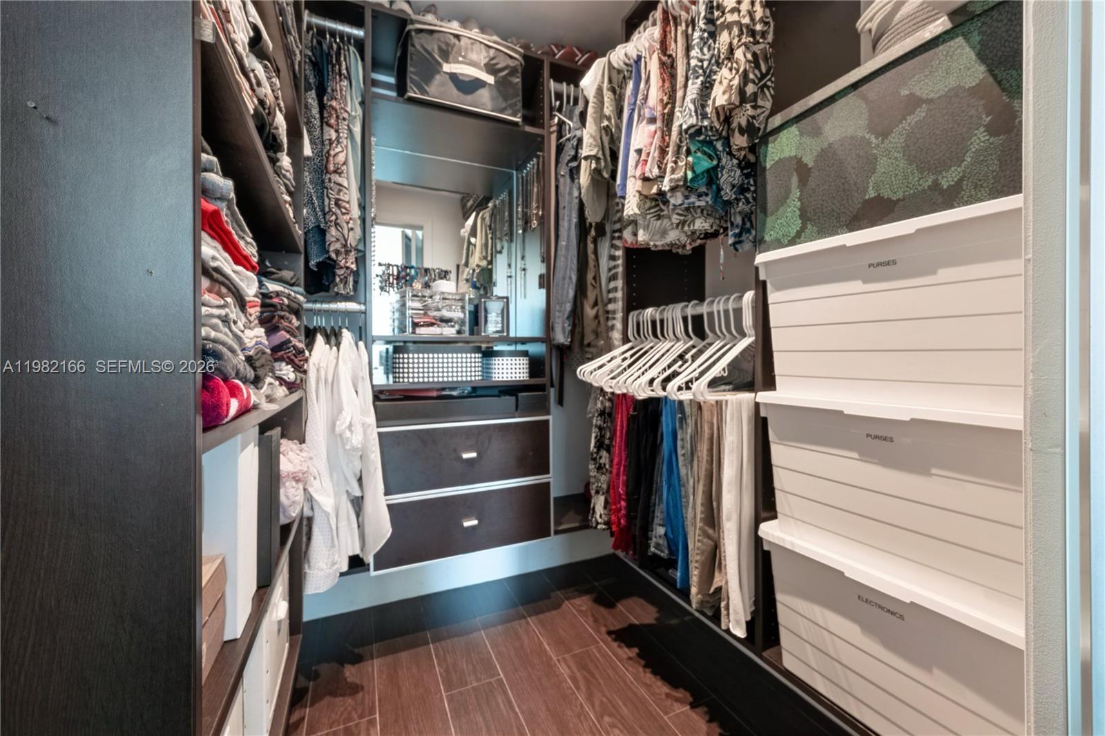 90 Southwest 3rd Street, Unit 2116 Miami, FL 33130 - Photo 15 of 31