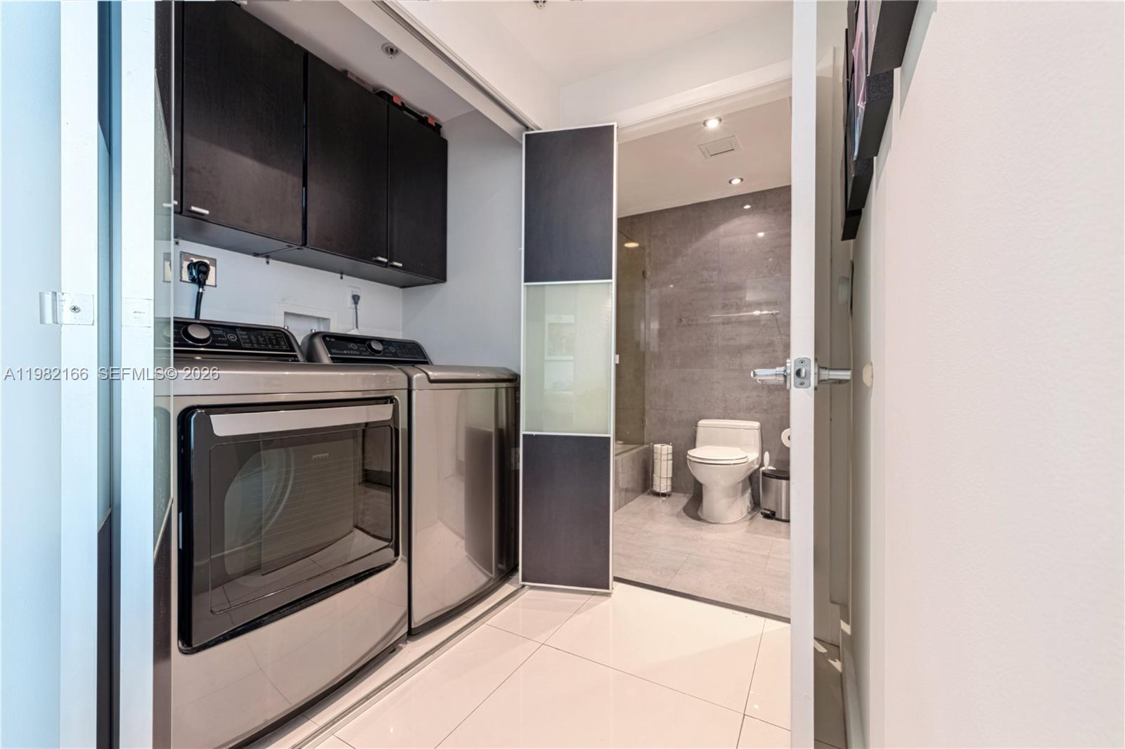 90 Southwest 3rd Street, Unit 2116 Miami, FL 33130 - Photo 8 of 31