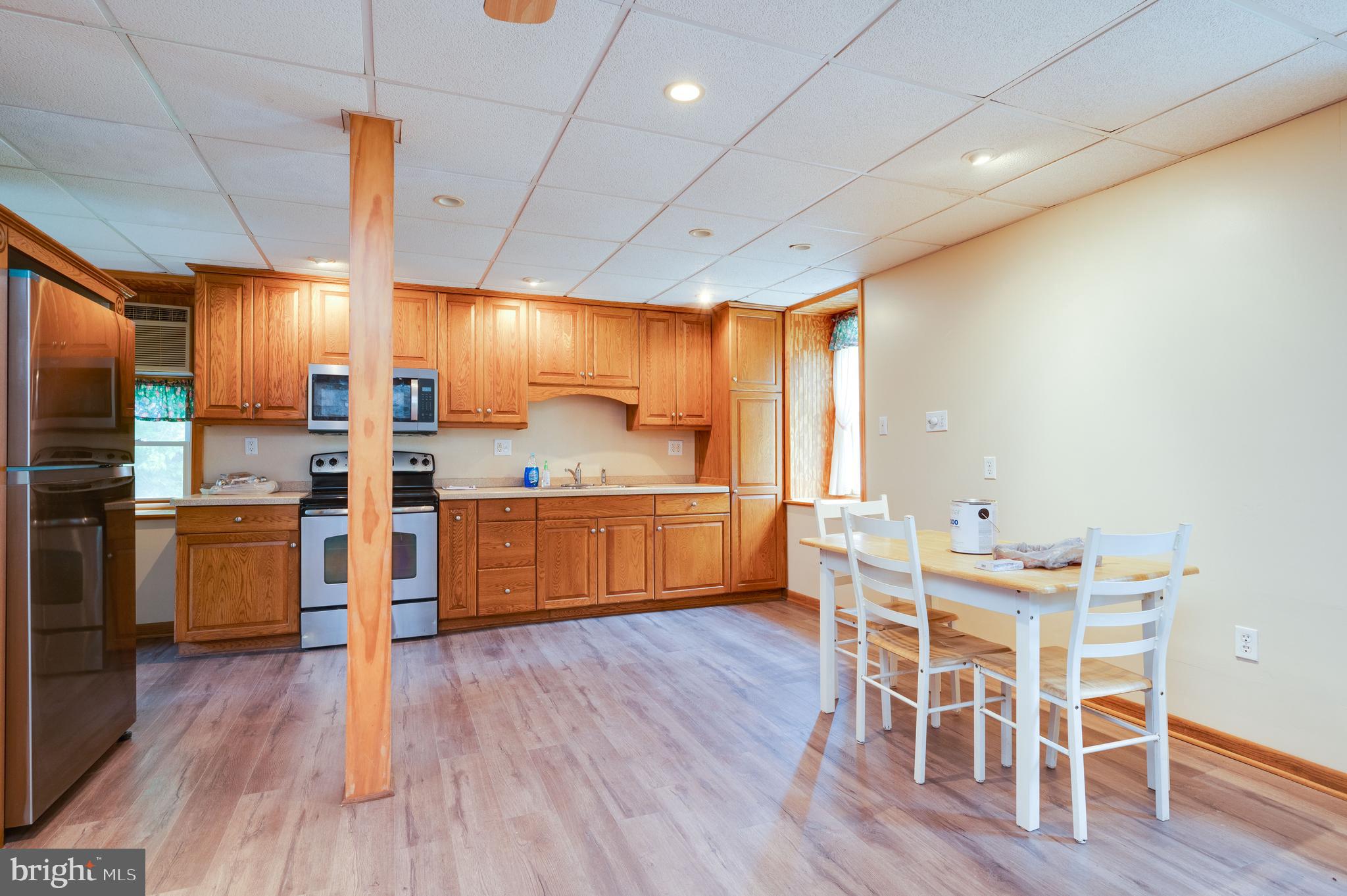 1065 Washington Road Reading, PA 19605 - Photo 11 of 27 Gallery Image 11