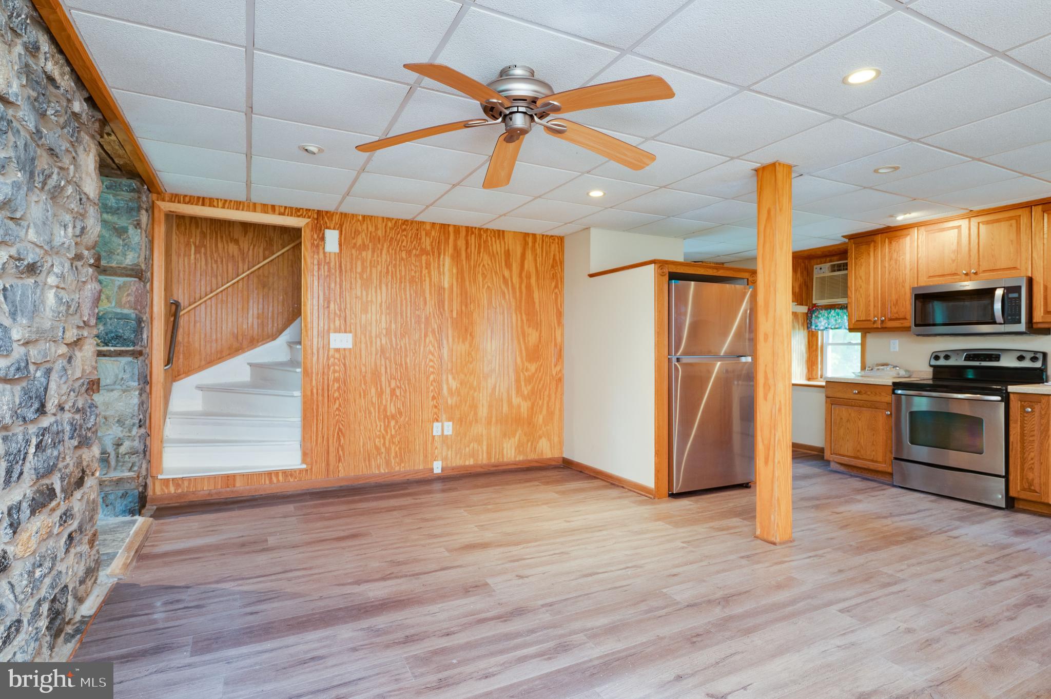 1065 Washington Road Reading, PA 19605 - Photo 12 of 27 Gallery Image 12