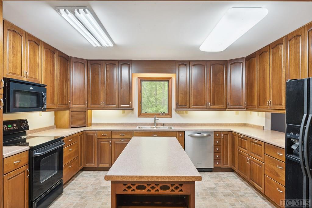 200 Picklesimer Road Highlands, NC 28741 - Photo 15 of 31 Gallery Image 15