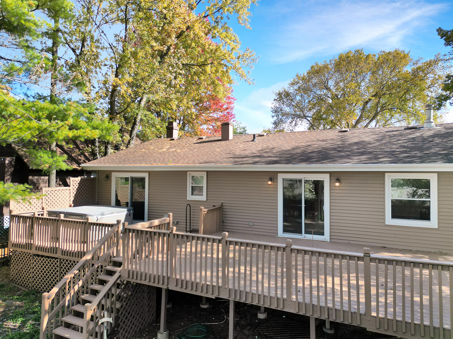 18 Greenview Road Oakwood Hills, IL 60013 - Photo 23 of 35 a view of a house with a deck
