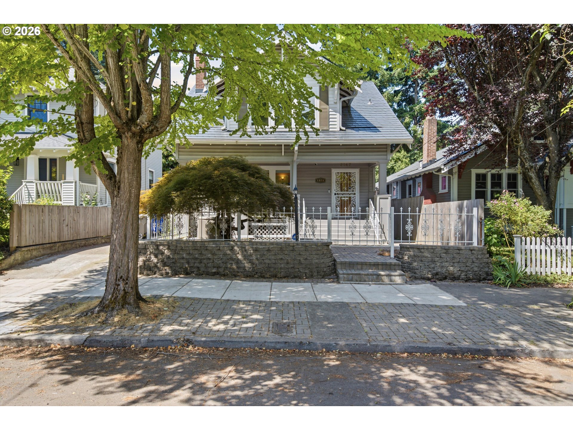3147 Southeast Tibbetts Street Portland, OR 97202 - Photo 2 of 46